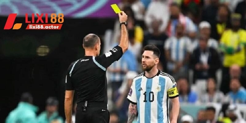 Dự đoán đúng đội nhận thẻ đầu tiên và mang về phần thưởng khủng